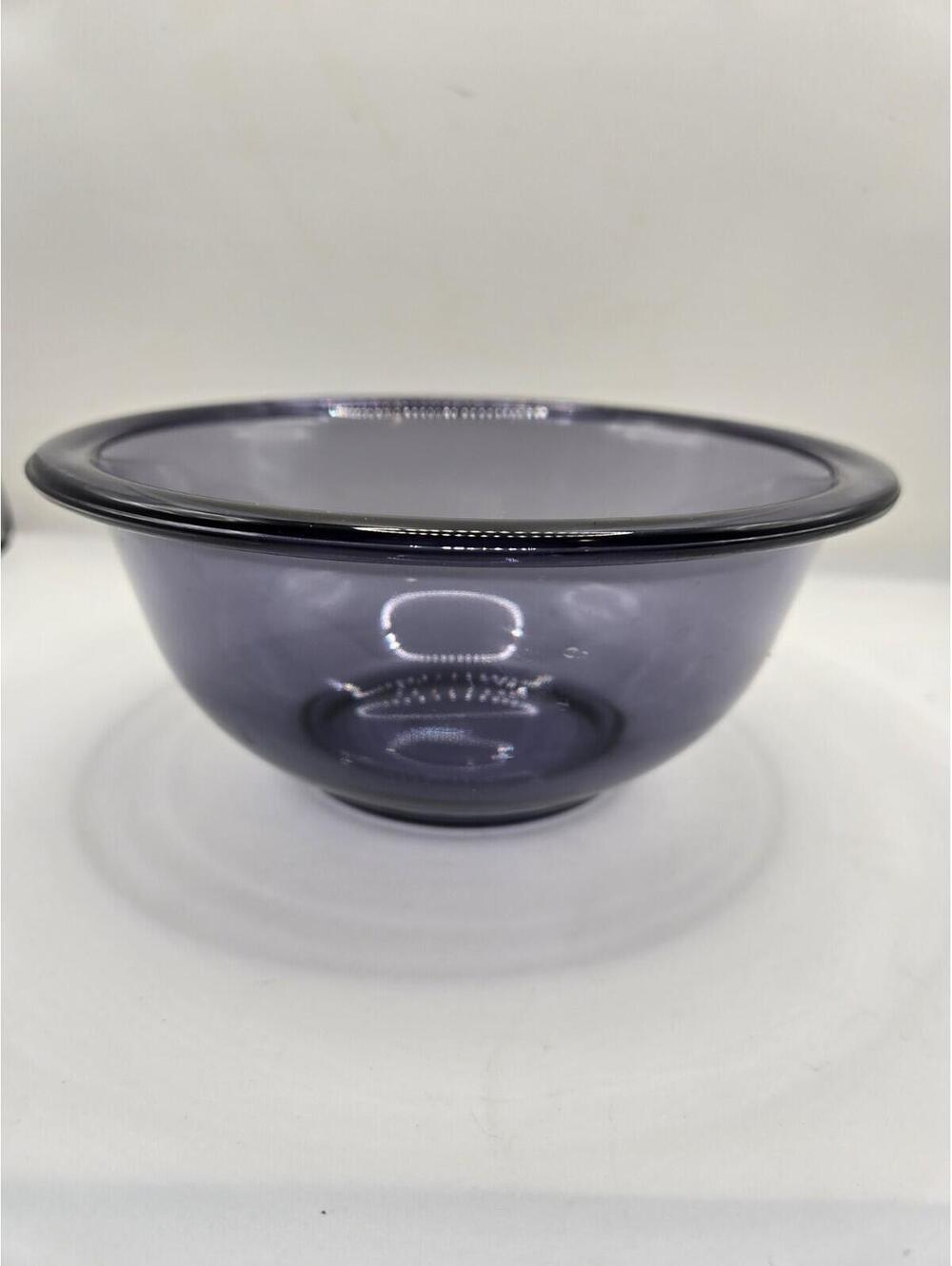 Vintage 3 Cup Purple Amethyst Glass Pyrex Mixing Bowl #322 Made in USA